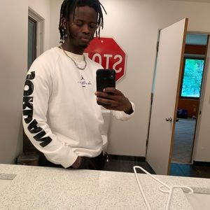 Slightly used Air Jordan Sweater “I’m Back”